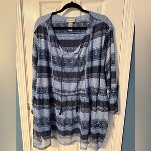 Catherines Navy and Light Blue Patterned Top